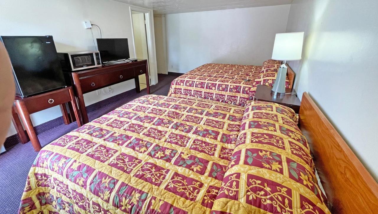 Value Inn Motel Sandusky Bagian luar foto